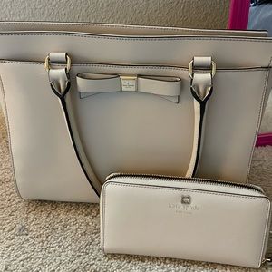 Kate Spade cream-colored handbag and wallet set.Hardly used, excellent condition